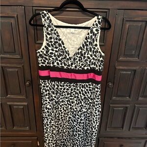 London Times Black and White Sleeveless Dress with Pink Accent, Size 14
